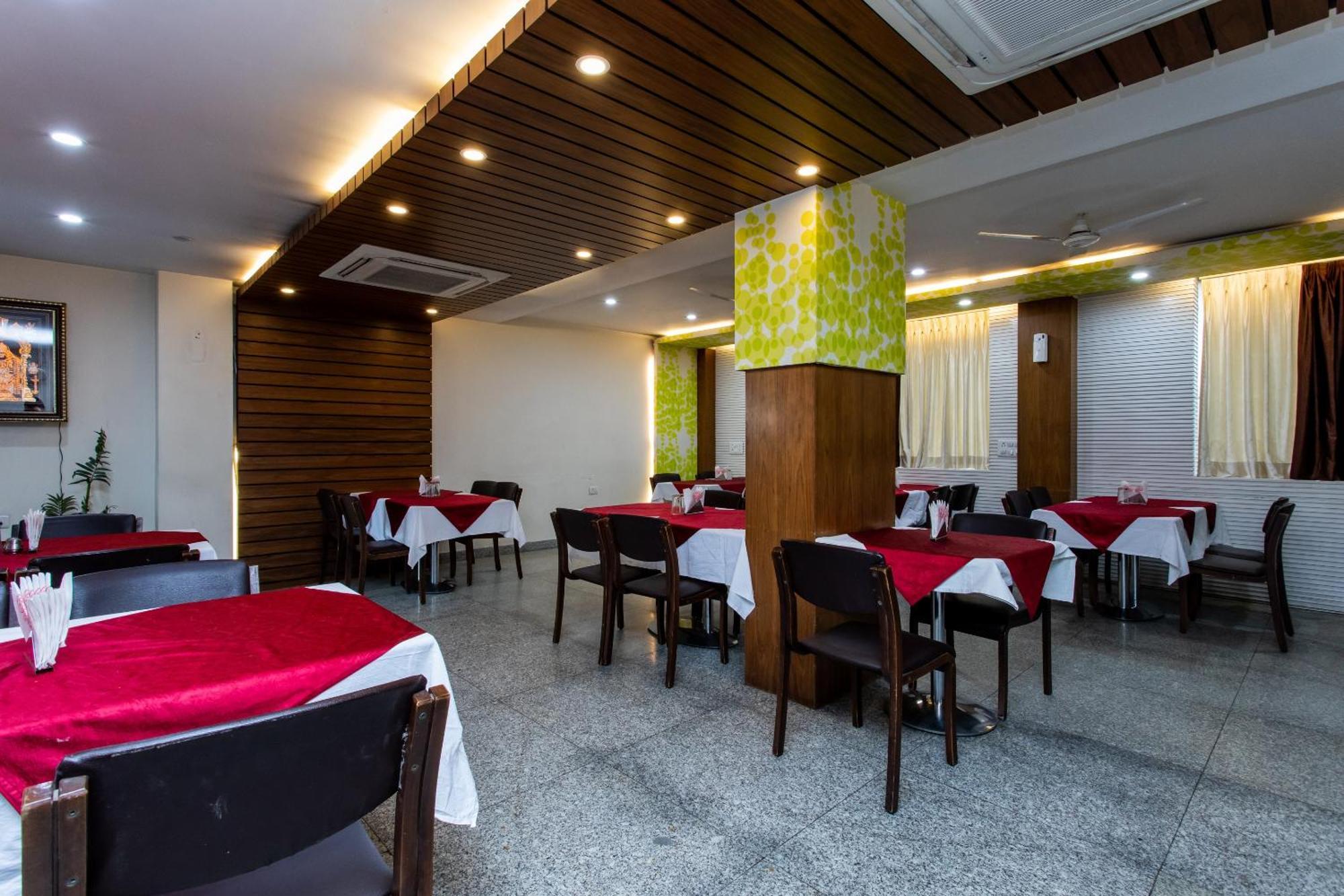 Super Hotel O Mohit Regency Bhopal Luaran gambar